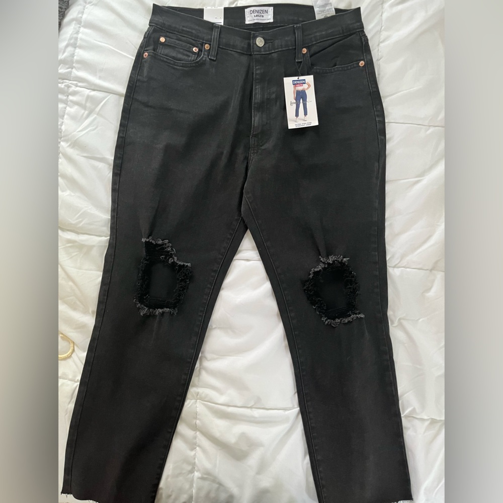 DENIZEN Levi's Ultra High Rise Straight Crop Black Jeans Size 15/32 NWT